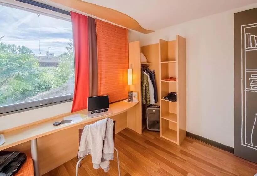اتاق استاندارد با تخت دوبل, Ibis Sarlat Centre