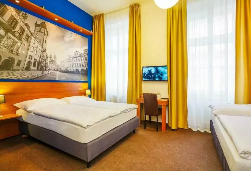 Standard Kolmen Hengen Huone, Metropolitan Old Town Hotel Czech Leading Hotels