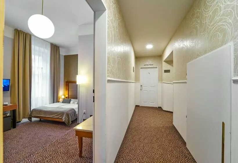 Standard Kolmen Hengen Huone, Metropolitan Old Town Hotel Czech Leading Hotels