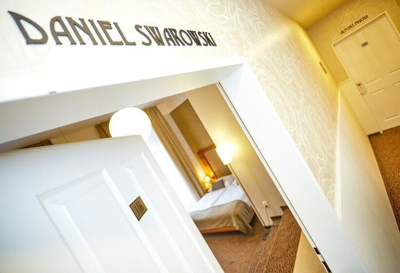 غرفة قياسية رباعية, Metropolitan Old Town Hotel   Czech Leading Hotels