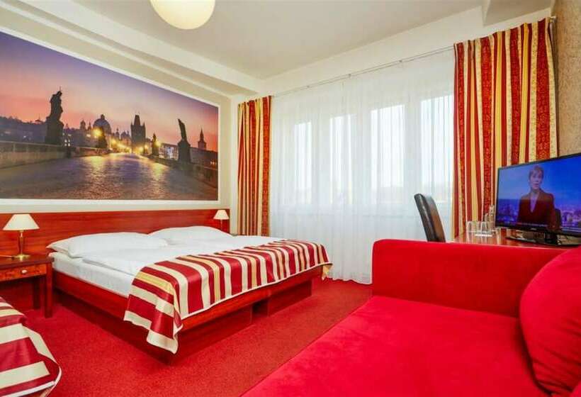 غرفة قياسية رباعية, Metropolitan Old Town Hotel   Czech Leading Hotels