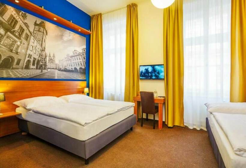 غرفة قياسية رباعية, Metropolitan Old Town Hotel   Czech Leading Hotels