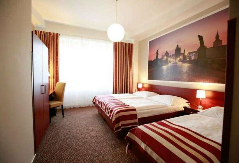 غرفة قياسية رباعية, Metropolitan Old Town Hotel   Czech Leading Hotels