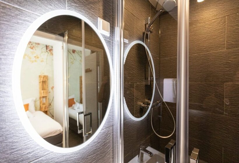 اتاق استاندارد, Pagi