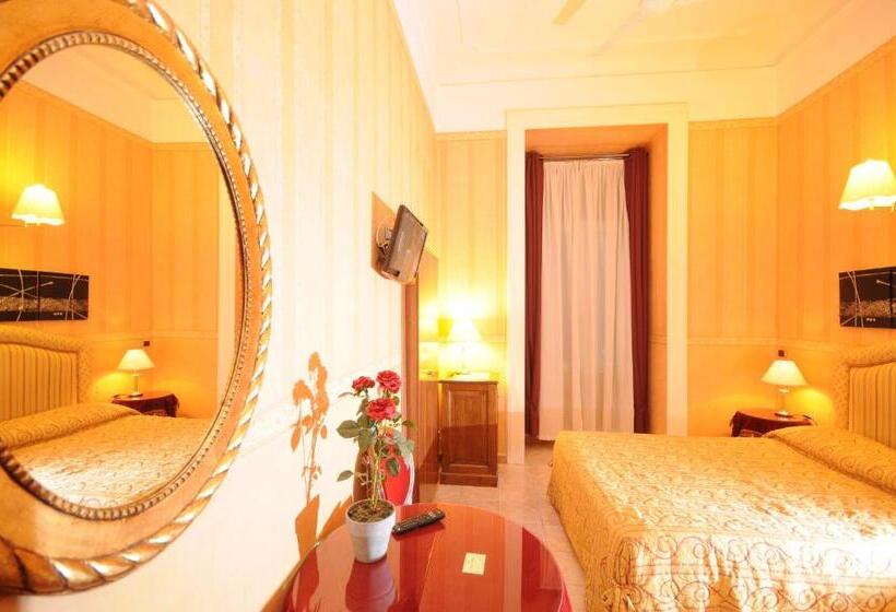 חדר סטנדרט לשלושה, Sweet Home