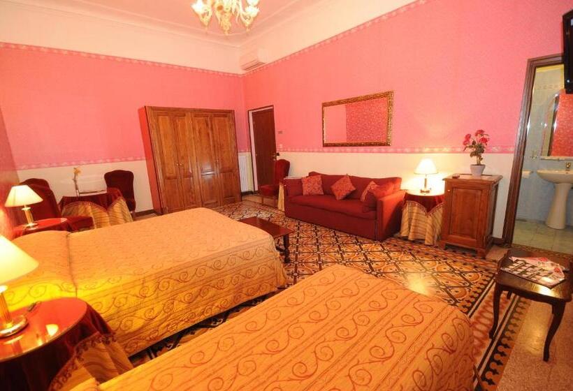 חדר סטנדרט לארבעה, Sweet Home