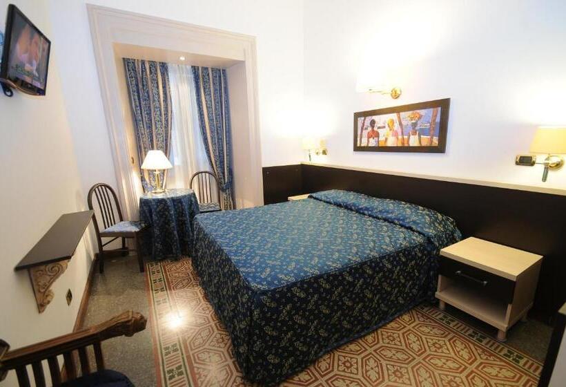 חדר סטנדרטי לחמישה אנשים, Sweet Home