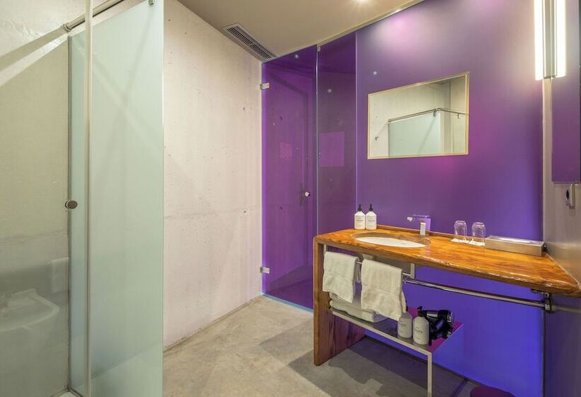 Habitación Estándar, Viura
