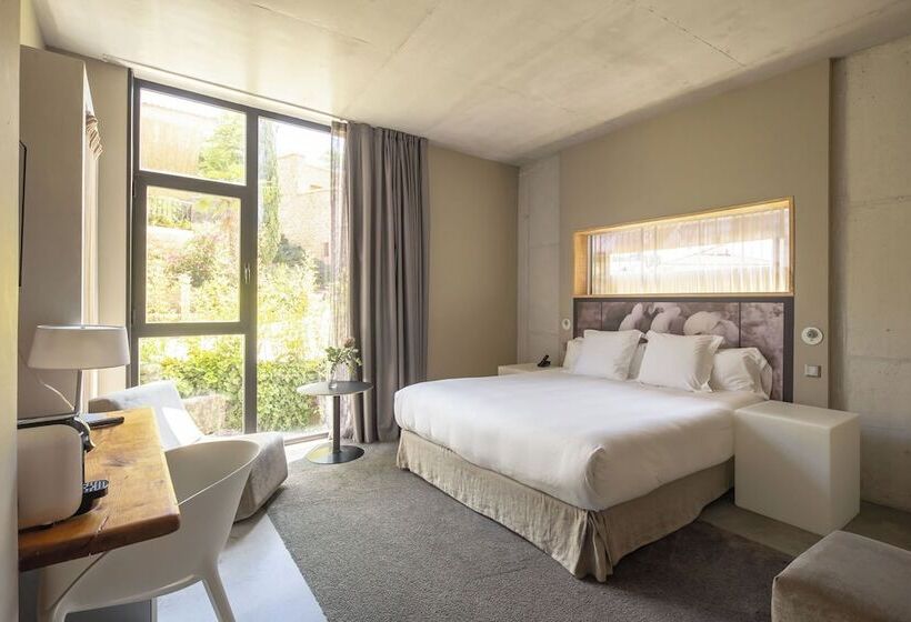 Habitación Estándar, Viura