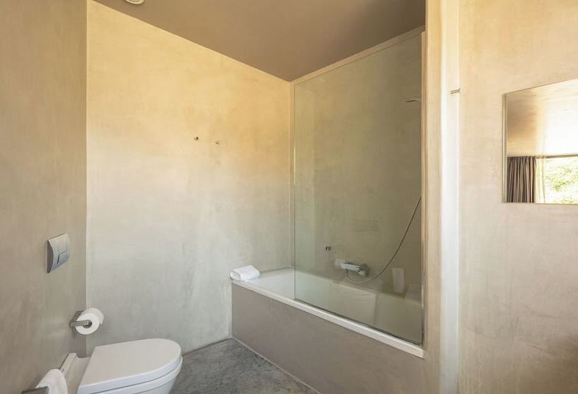 Habitación Deluxe, Viura