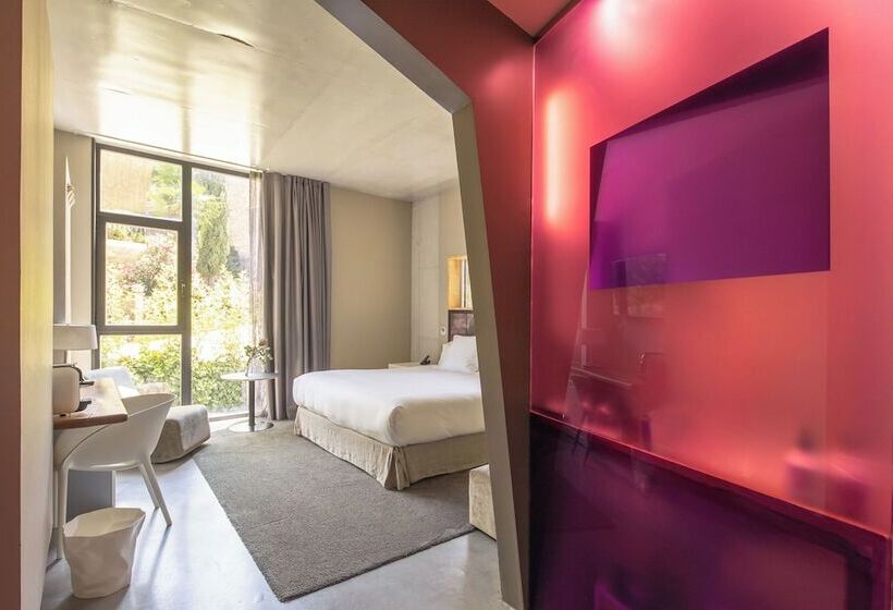 חדר סטנדרט, Viura