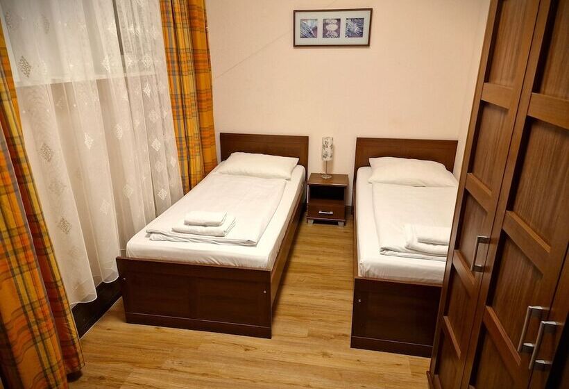 اتاق استاندارد, Mikon Eastgate