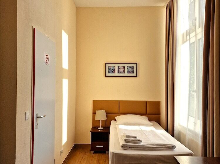 اتاق استاندارد یک نفره, Mikon Eastgate