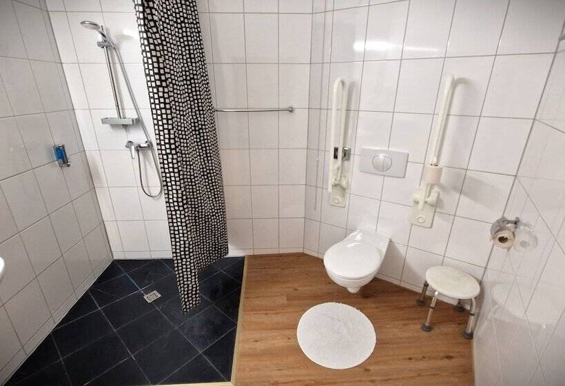 اتاق استاندارد سه نفره, Mikon Eastgate