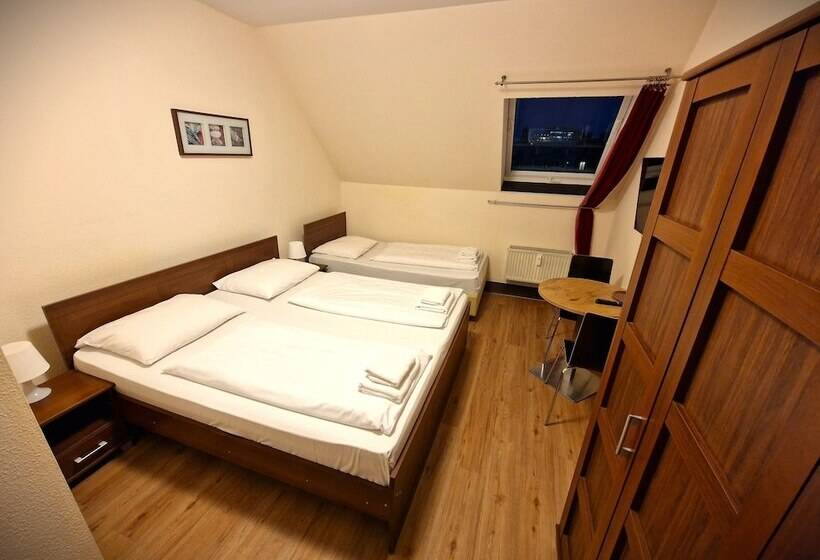 اتاق استاندارد سه نفره, Mikon Eastgate