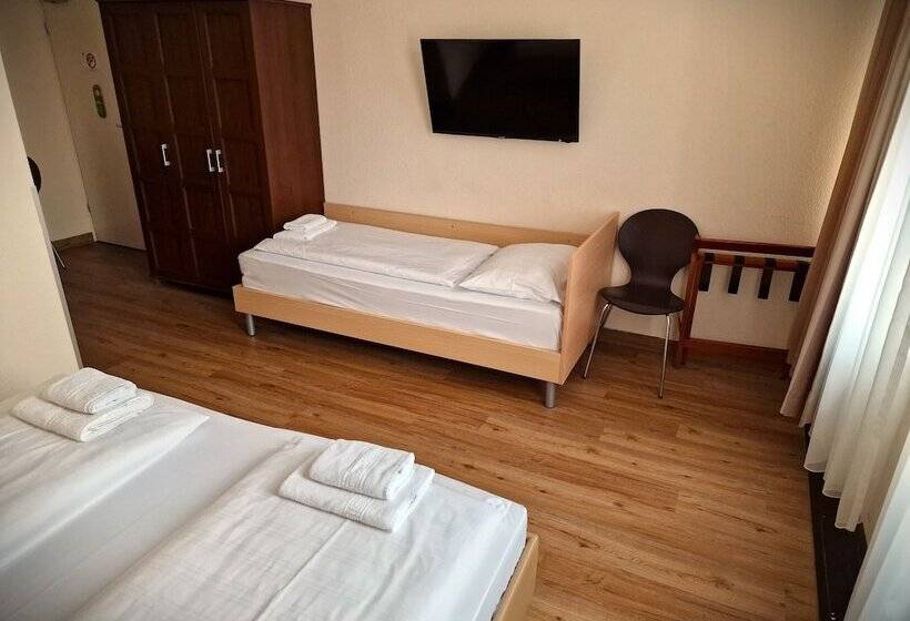 اتاق استاندارد سه نفره, Mikon Eastgate