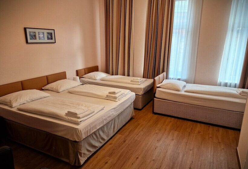 اتاق استاندارد چهار تخته, Mikon Eastgate