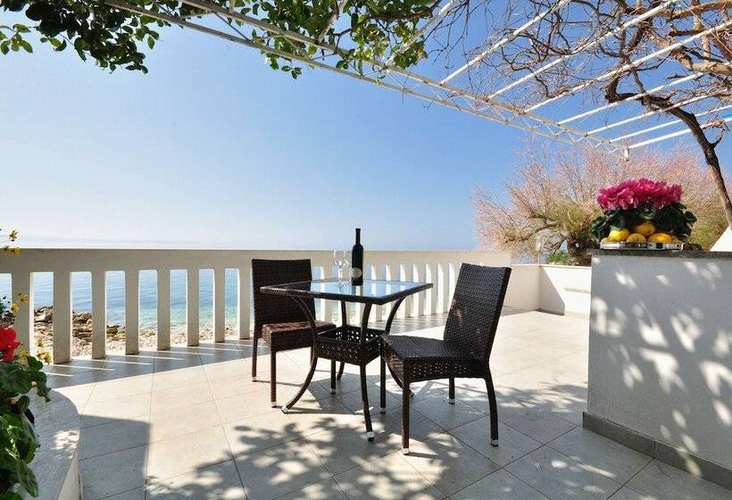 Апартаменты 1 Спальня, Beachfront Apartmants Zanic