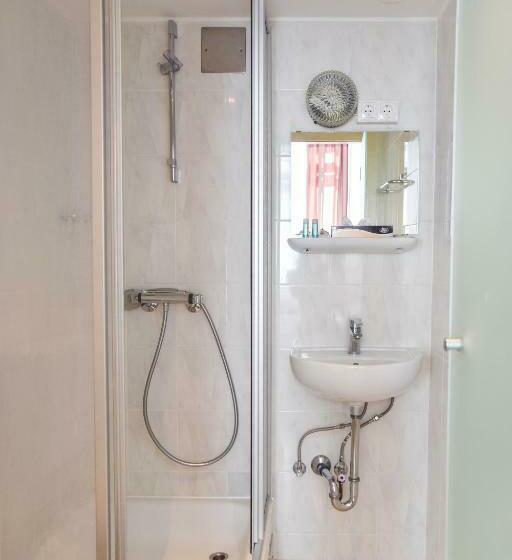 اتاق اکونومی, Pension Riedl