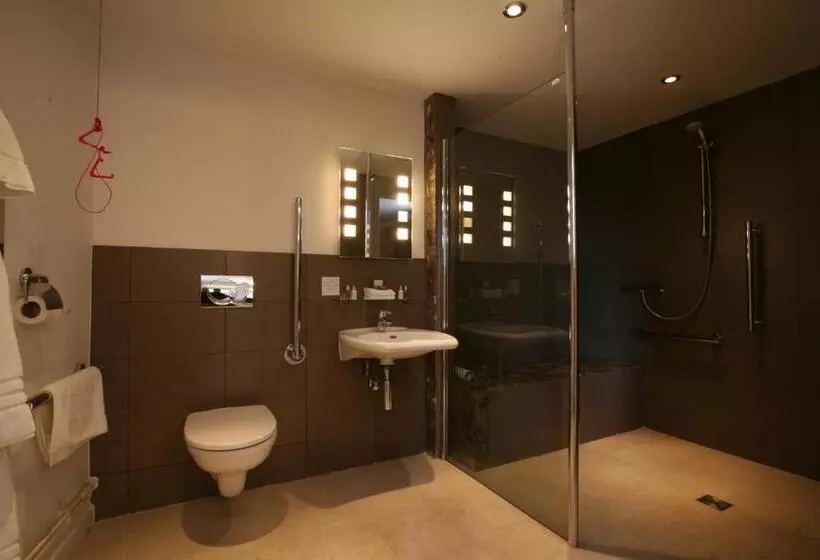 １階のスーペリアルーム, Fishmore Hall Hotel And Boutique Spa