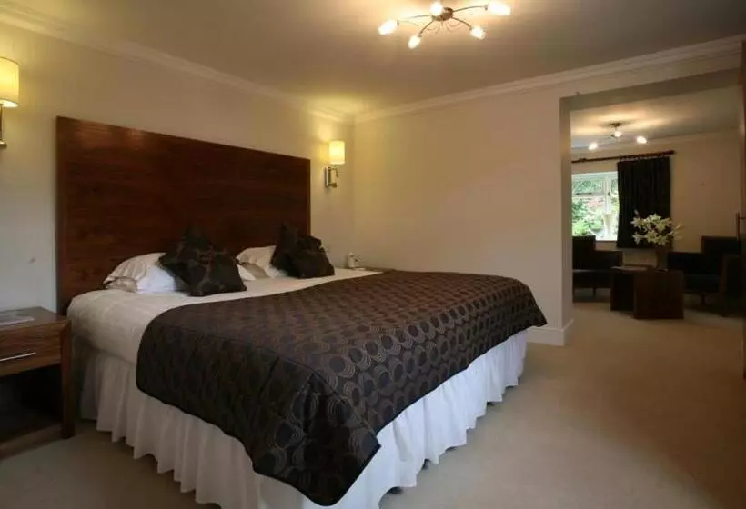 １階のスーペリアルーム, Fishmore Hall Hotel And Boutique Spa