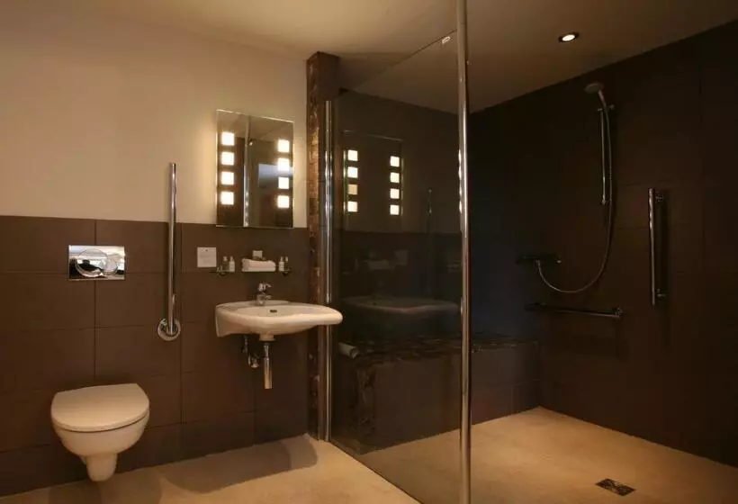 １階のスーペリアルーム, Fishmore Hall Hotel And Boutique Spa