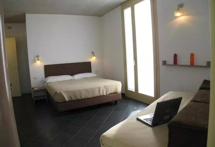 ジュニアスイート, 6 Porte Guesthouse