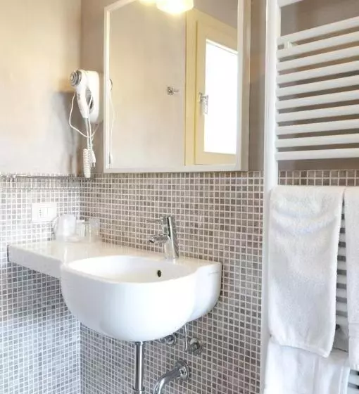 ジュニアスイート, 6 Porte Guesthouse