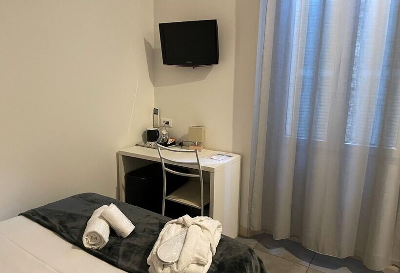 스탠다드 룸, Anna Livia