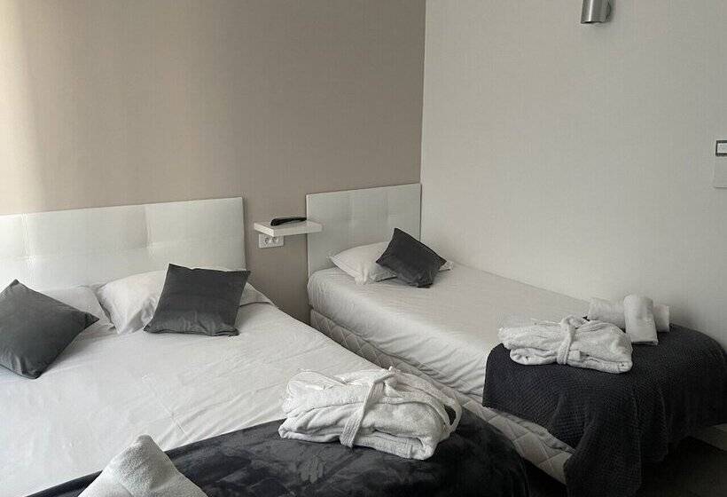 스탠다드 트리플 룸, Anna Livia