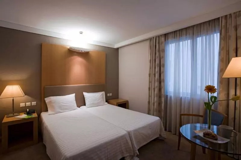 Superior-huone, Central