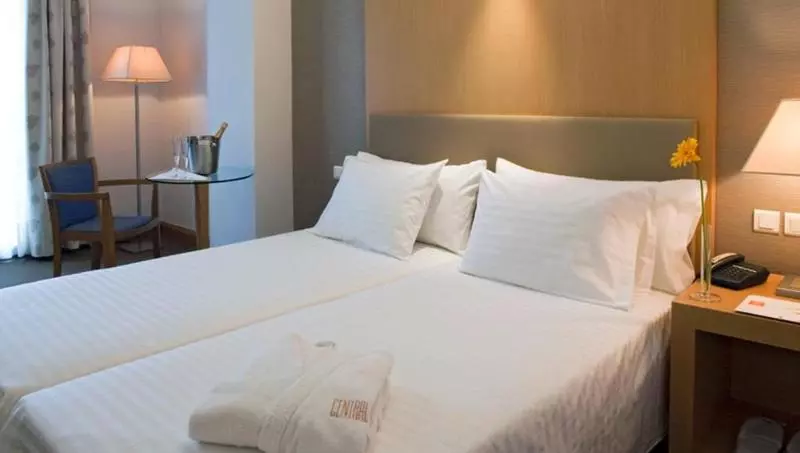 Standard-huone, Central