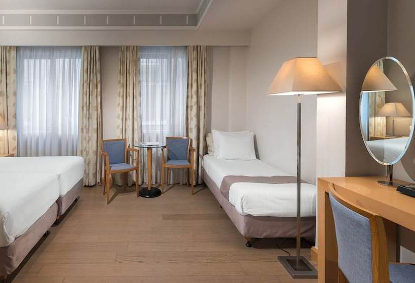 스탠다드 트리플 룸, Central