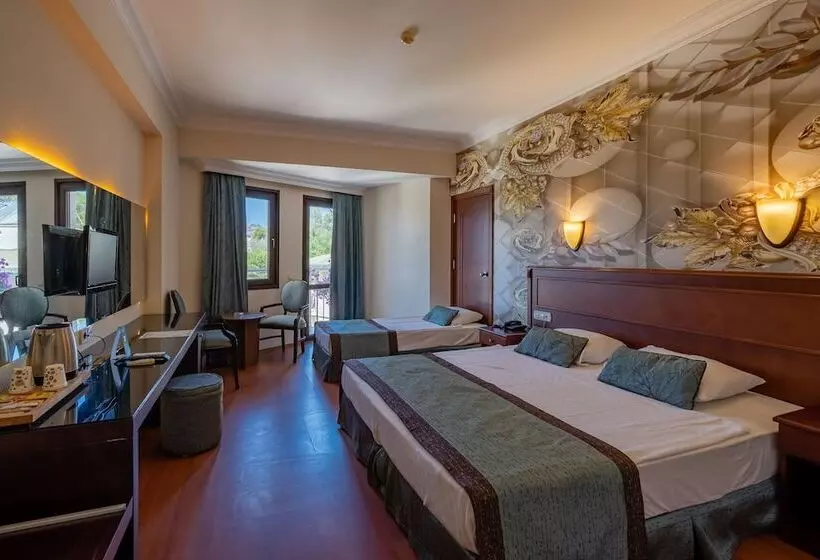 Standard Kolmen Hengen Huone, Golden Age Hotel Bodrum
