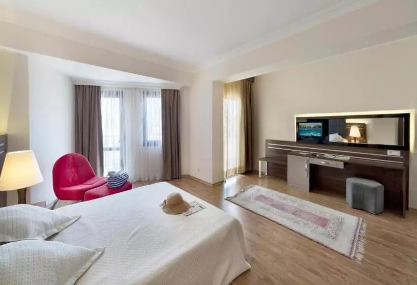 Juniorsviitti Merinäkymä, Golden Age Hotel Bodrum