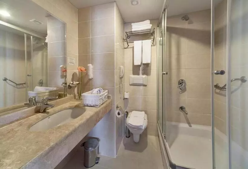 Standard Kolmen Hengen Huone, Golden Age Hotel Bodrum