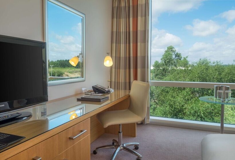 Номер Стандарт, Hilton Reading