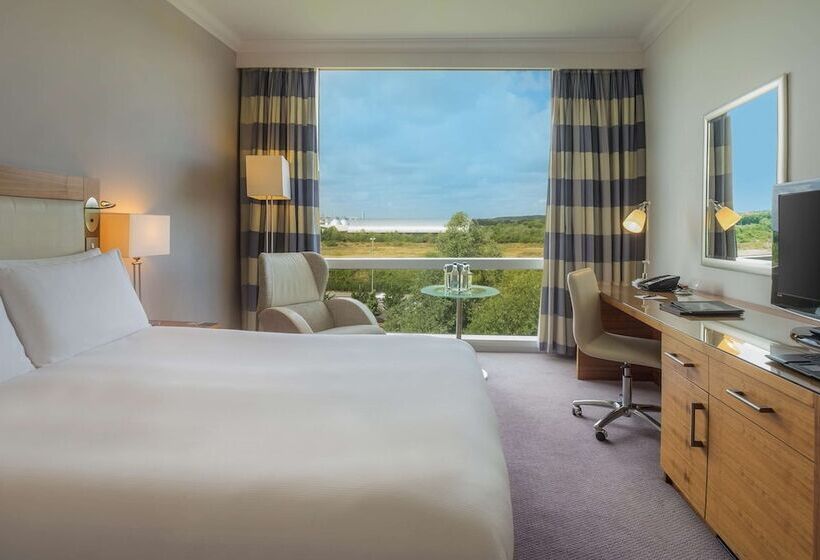 Номер Deluxe, Hilton Reading