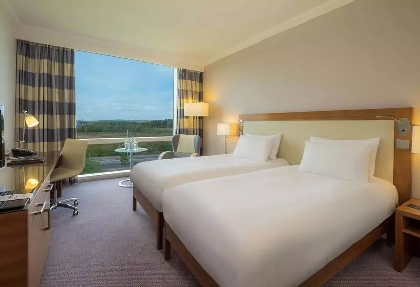 デラックスルーム, Hilton Reading