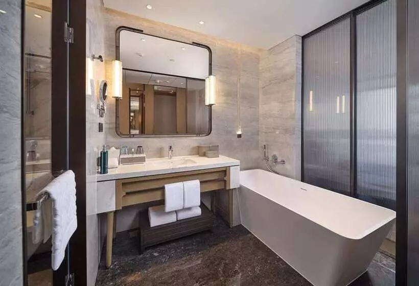 キングサイズベッドのデラックスルーム, Hilton Reading