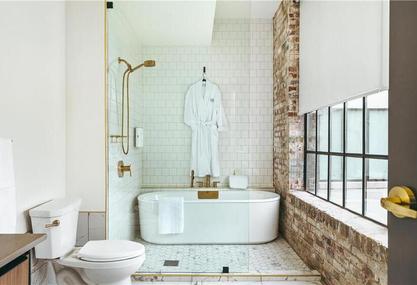 Номер Deluxe Кровать Кинг, Hilton Reading