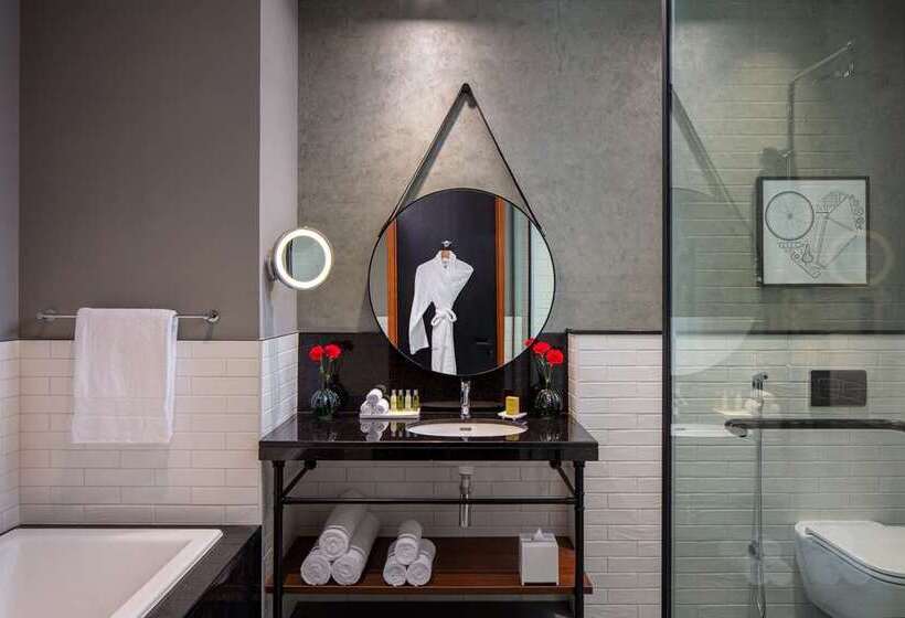 Номер Стандарт Адаптированный для Инвалидов, Hilton Reading