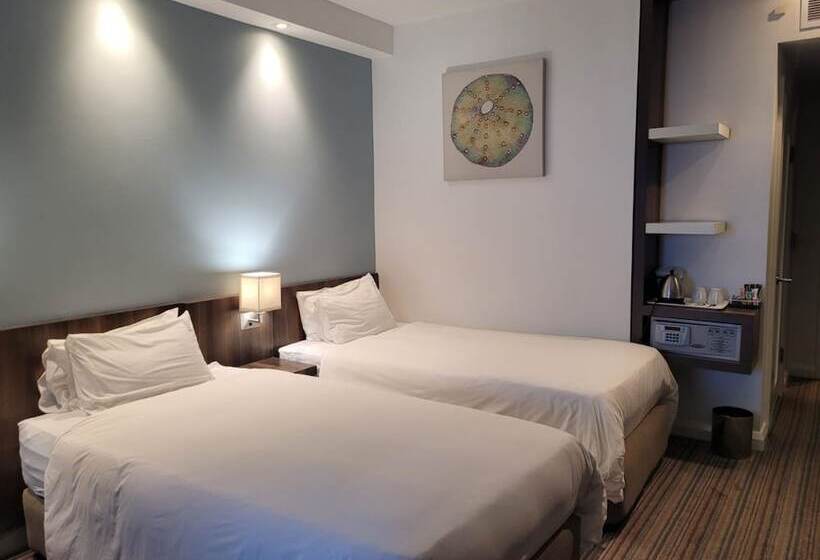 Номер Стандарт Адаптированный для Инвалидов, Holiday Inn Express Durban   Umhlanga, An Ihg