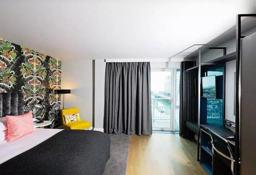 Club Room Sea View, Malmaison Brighton