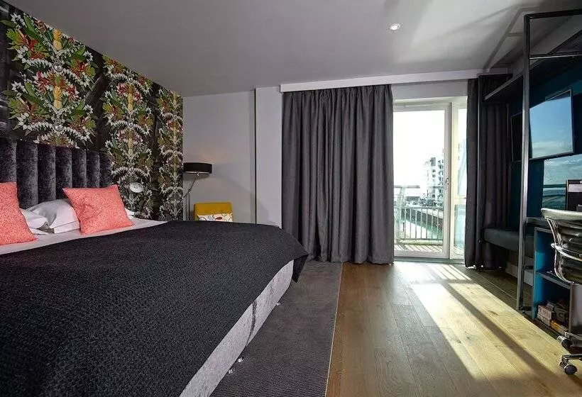 Club Room Sea View, Malmaison Brighton