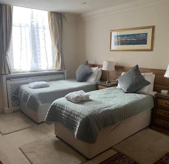 شقة غرفة واحدة مطلة على البحر, Mansion House