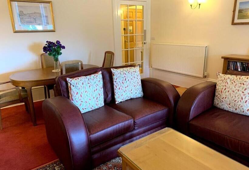 شقة غرفة واحدة مطلة على البحر, Mansion House