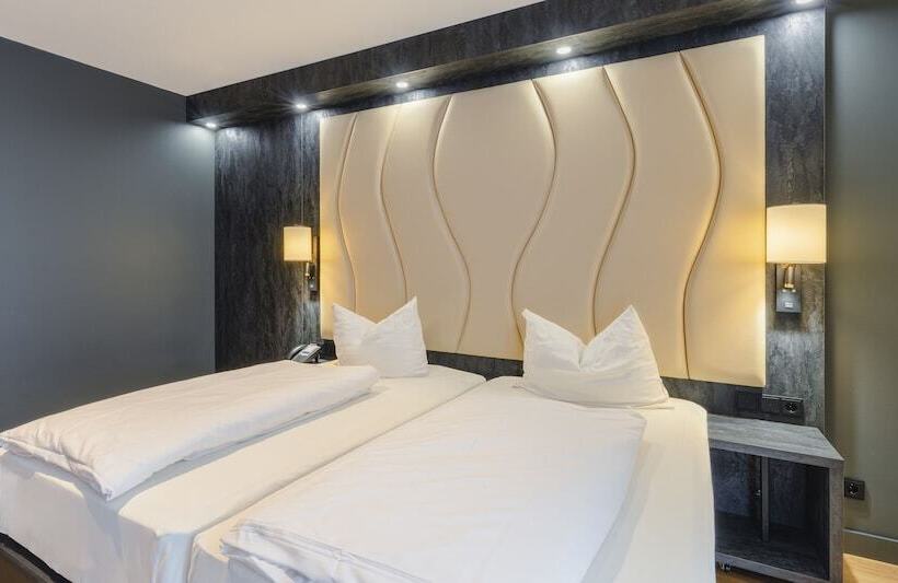 Номер Комфорт, Plaza Inn Koln Pulheim