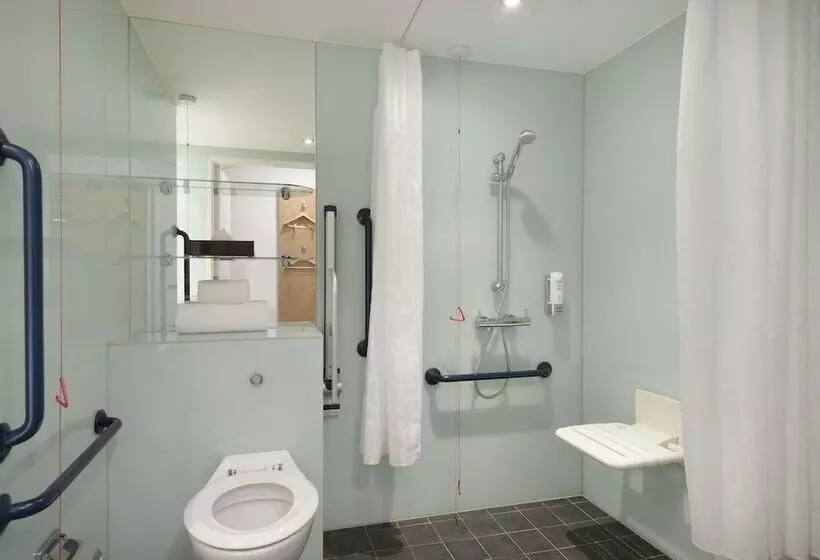 اتاق استاندارد برای معلولان, Ramada By Wyndham Belfast