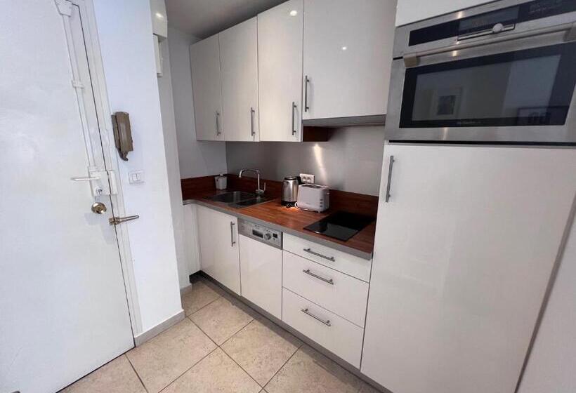 스탠다드 스튜디오, Riviera Eden Palace